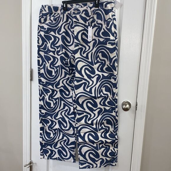 Super Cute Plus Size Blue Groovy Jeans - NWT💙🤍 - Picture 2 of 8